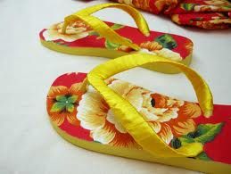 Havaianas Decorada com fitas ;